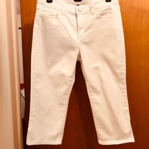 NYDJ 10P white crop jeans.
